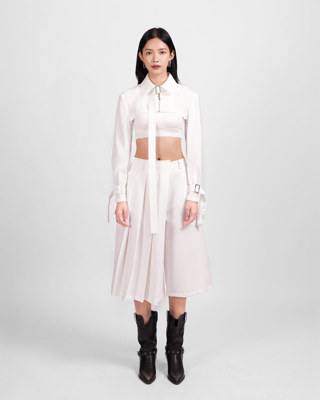 Minimalist Pleated Pants