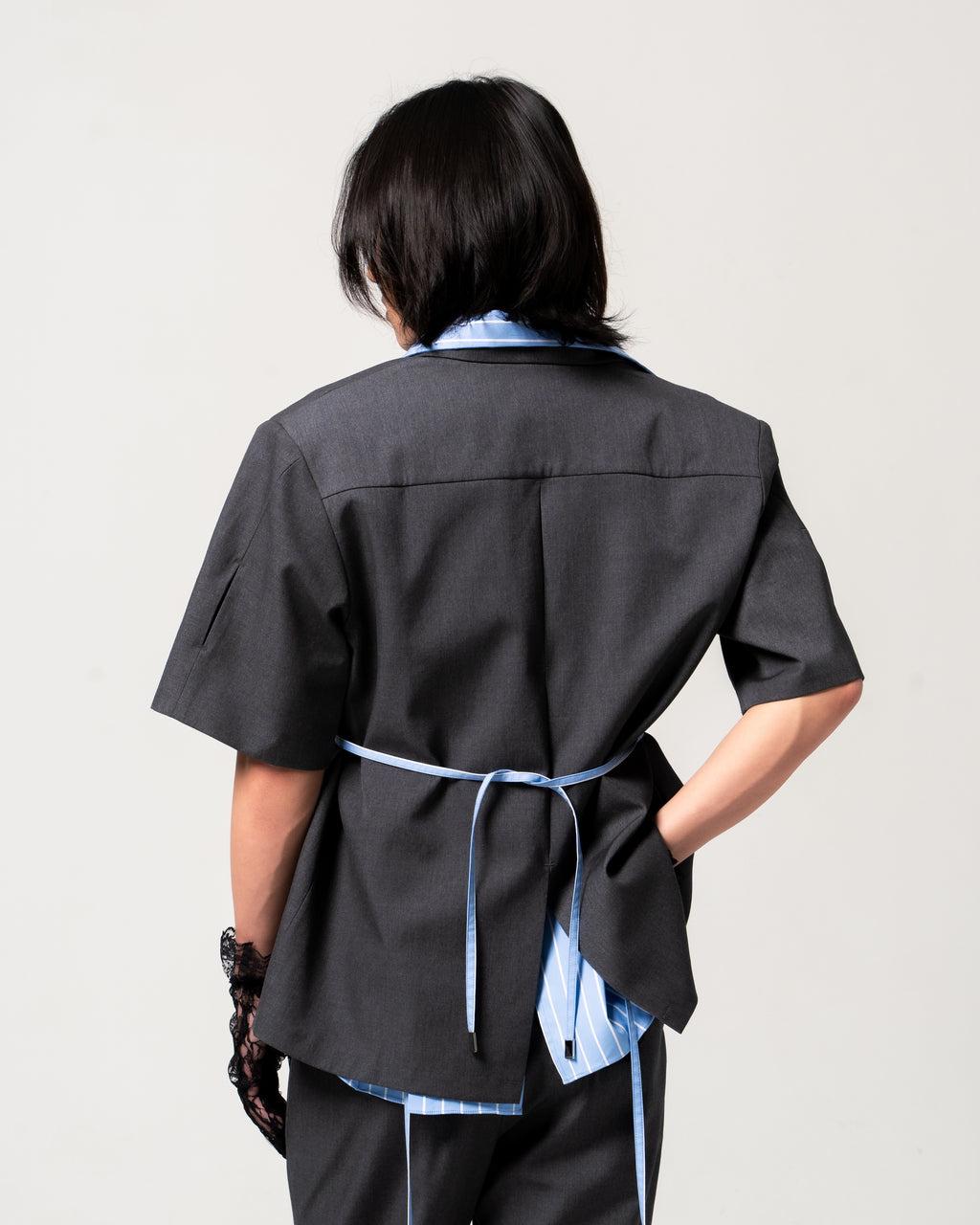 N E O CH.1 Chipped Short Sleeve Blazer